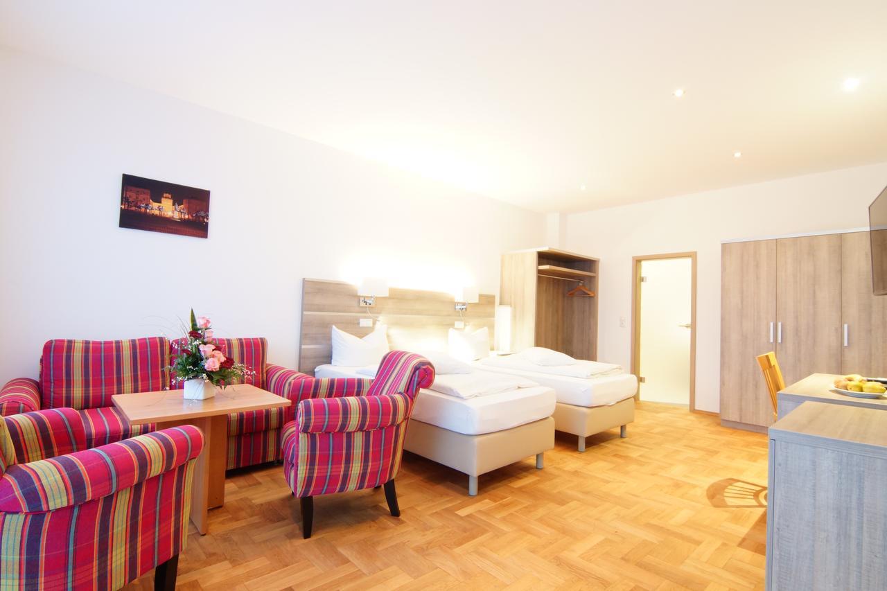 Hotel Spitzenpfeil Michelau in Oberfranken Buitenkant foto