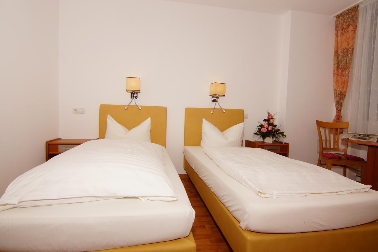 Hotel Spitzenpfeil Michelau in Oberfranken Buitenkant foto
