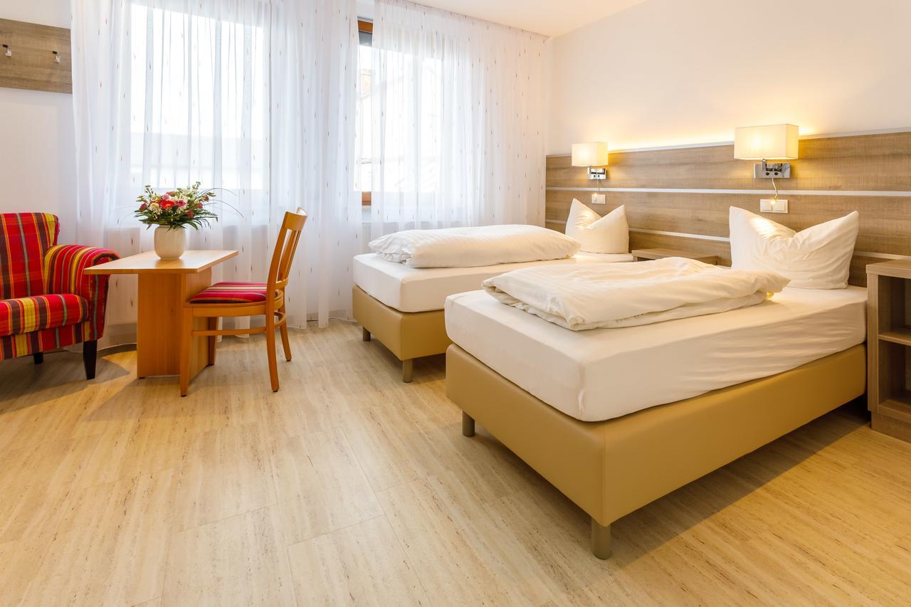 Hotel Spitzenpfeil Michelau in Oberfranken Buitenkant foto