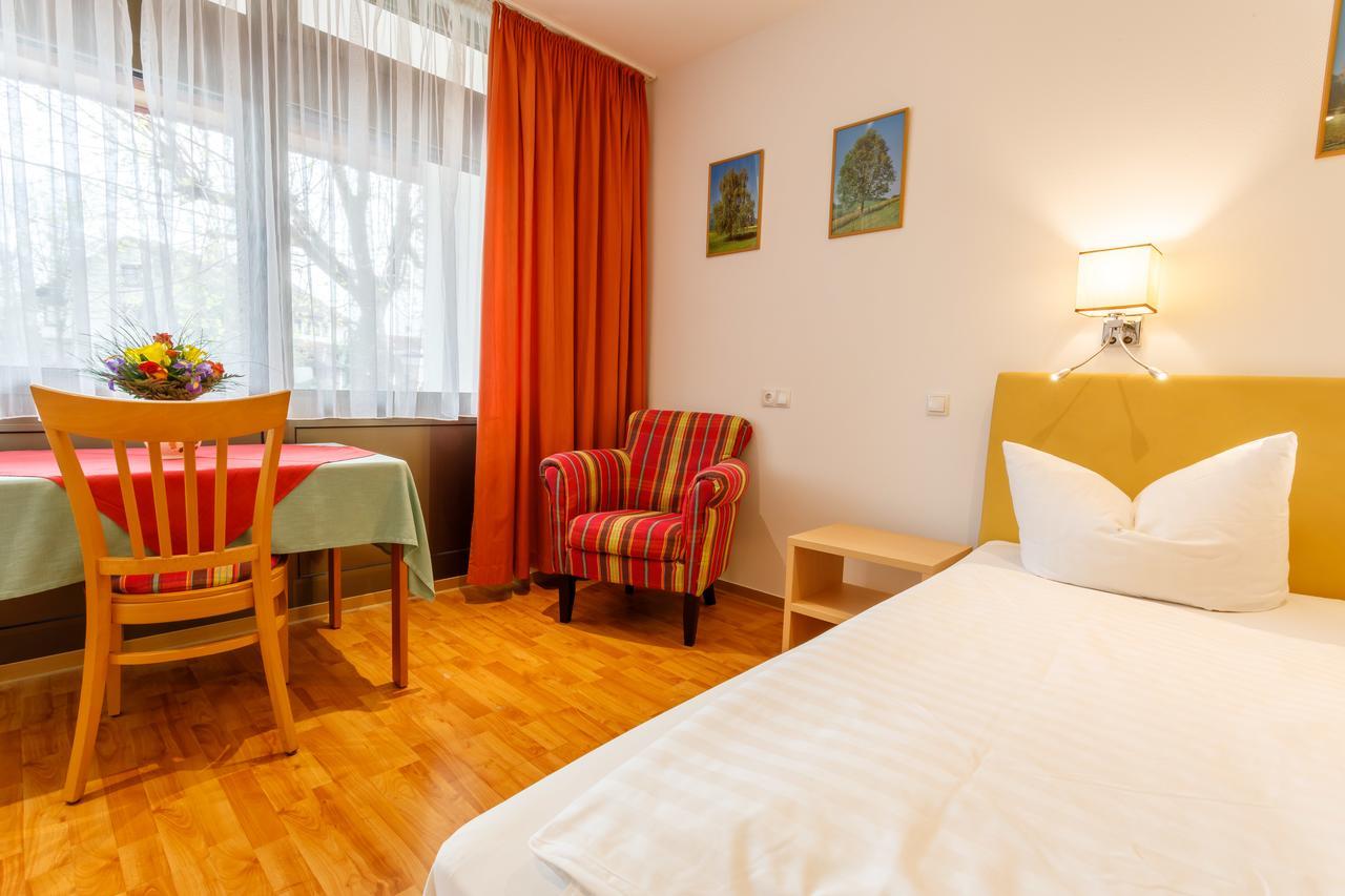 Hotel Spitzenpfeil Michelau in Oberfranken Buitenkant foto